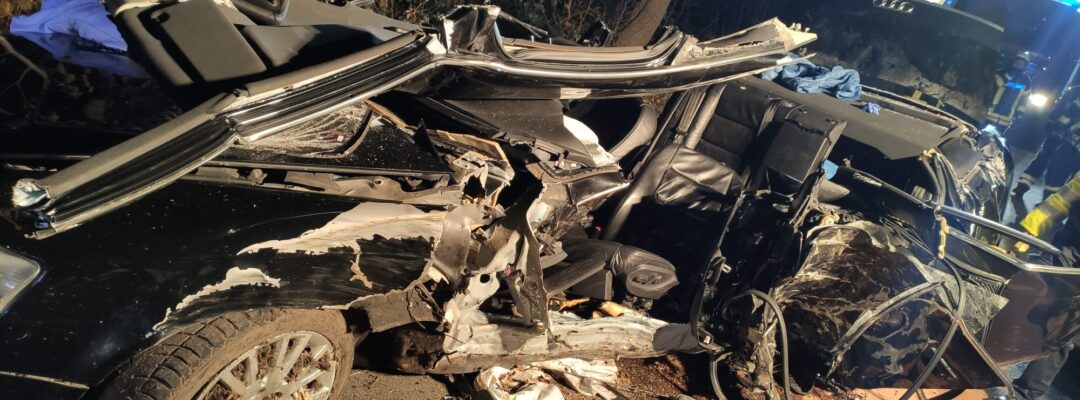 Verkehrsunfall mit zwei eingeklemmten Personen in Siedenburg